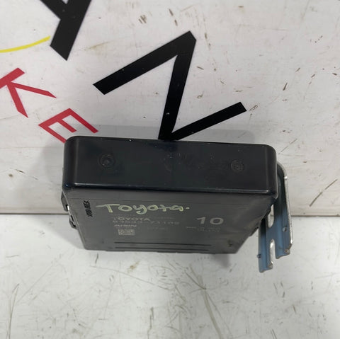 Toyota Hilux FOUR WHEEL DRIVE CONTROL UNIT 2020 P/N 8953371102