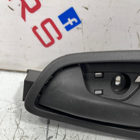 Ford Transit Mk8 PASSENGER SIDE FRONT INTERIOR DOOR HANDLE WITH CENTRAL LOCK BUTTON 2015-2018P/N BK21V22601AC