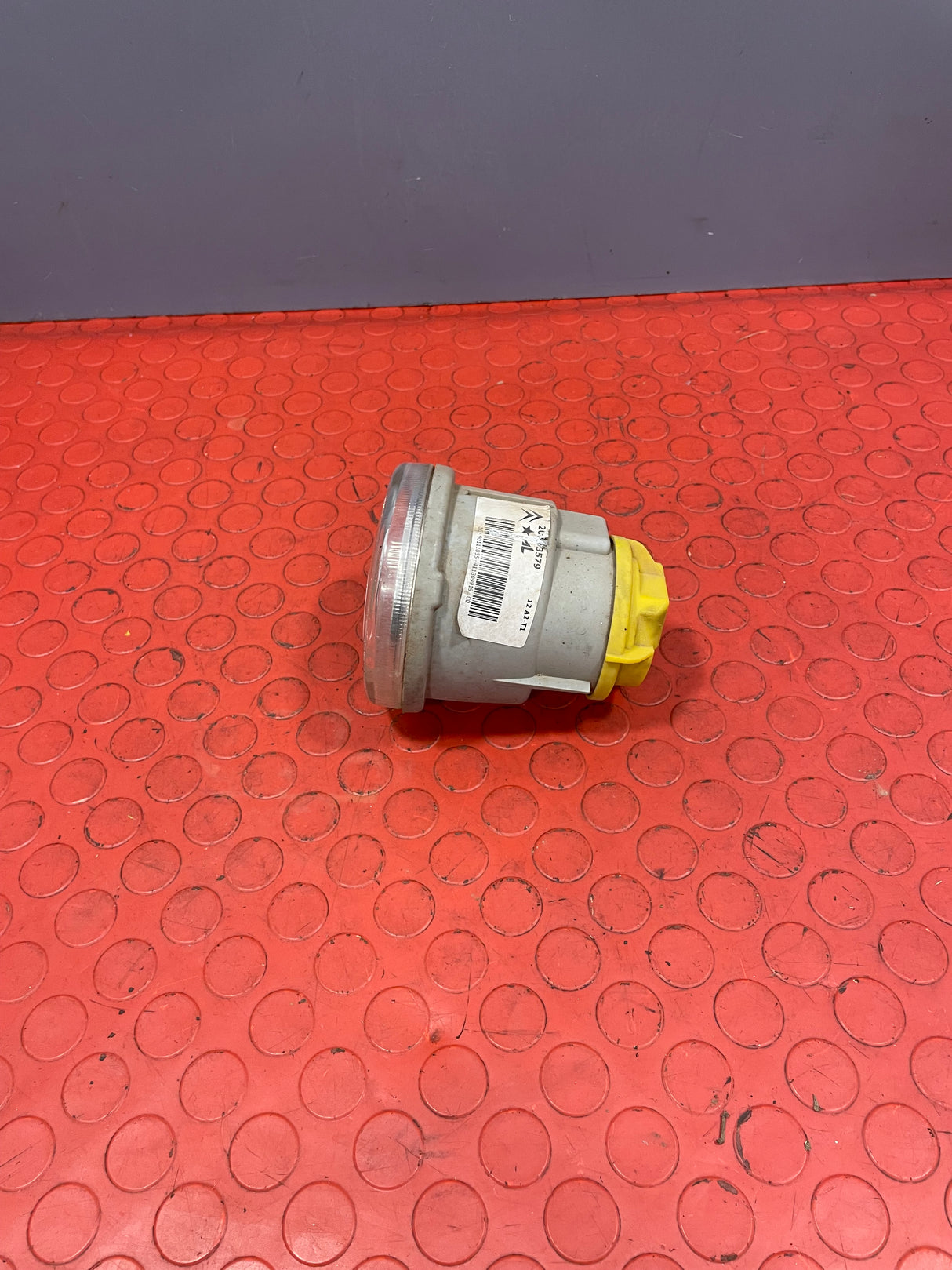 Citroen Berlingo FOG LIGHT ASSEMBLY Passenger Side 2008-2011 P/N 20103579