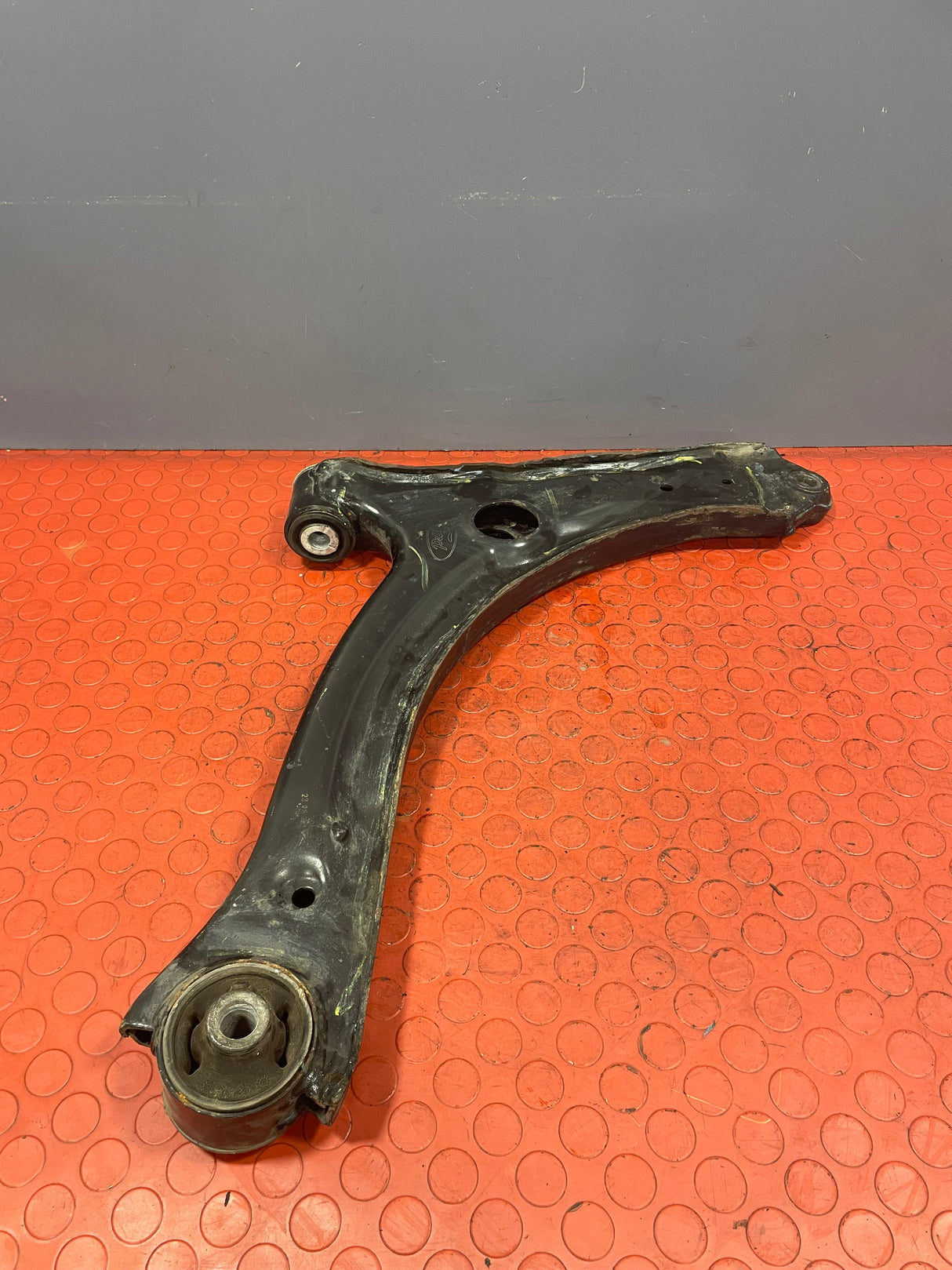 Ford Transit Custom BOTTOM ARM WISHBONE N/S PASSENGER SIDE 2.0  2022 P/N KK213A053AG