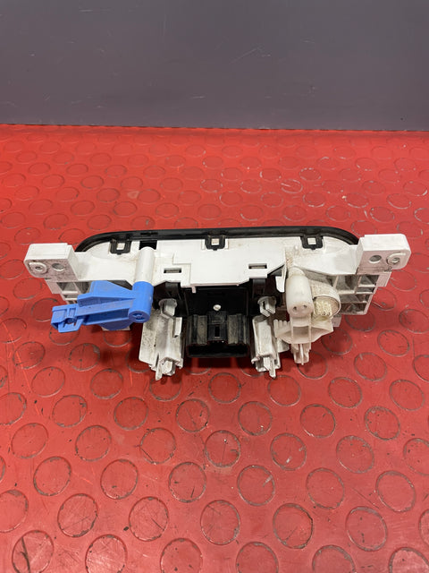 Renault Trafic/Vauxhall Vivaro HEATER CONTROL SWITCHES WITH AIR CONDITIONING 2014-2019 P/N 30080060