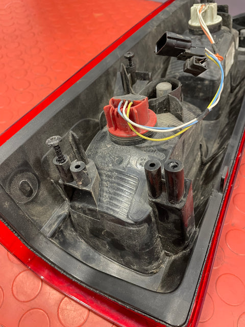 Vauxhall Vivaro/ Renault Trafic/ Fiat Talento REAR RIGHT TAILLIGHT  Driver side 2014 - 2019 265504656R