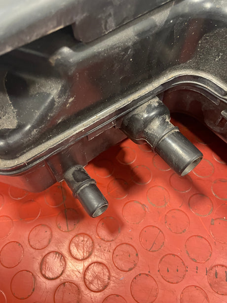 Volkswagen Crafter/MAN TGE ADBLUE TANK AND PUMP 2017-2025 P/N 2N0131877B