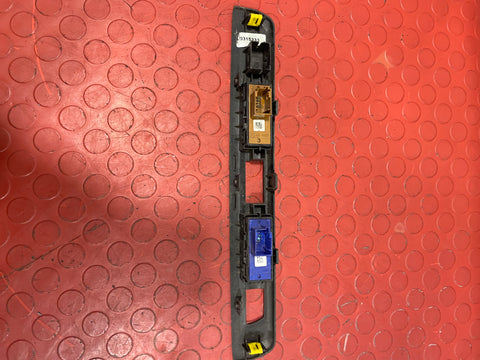 Citroen Berlingo/Peugeot Partner INTERIOR SWITCHES 2019-2024 P/N 9811141877 - 1 / 9808825177