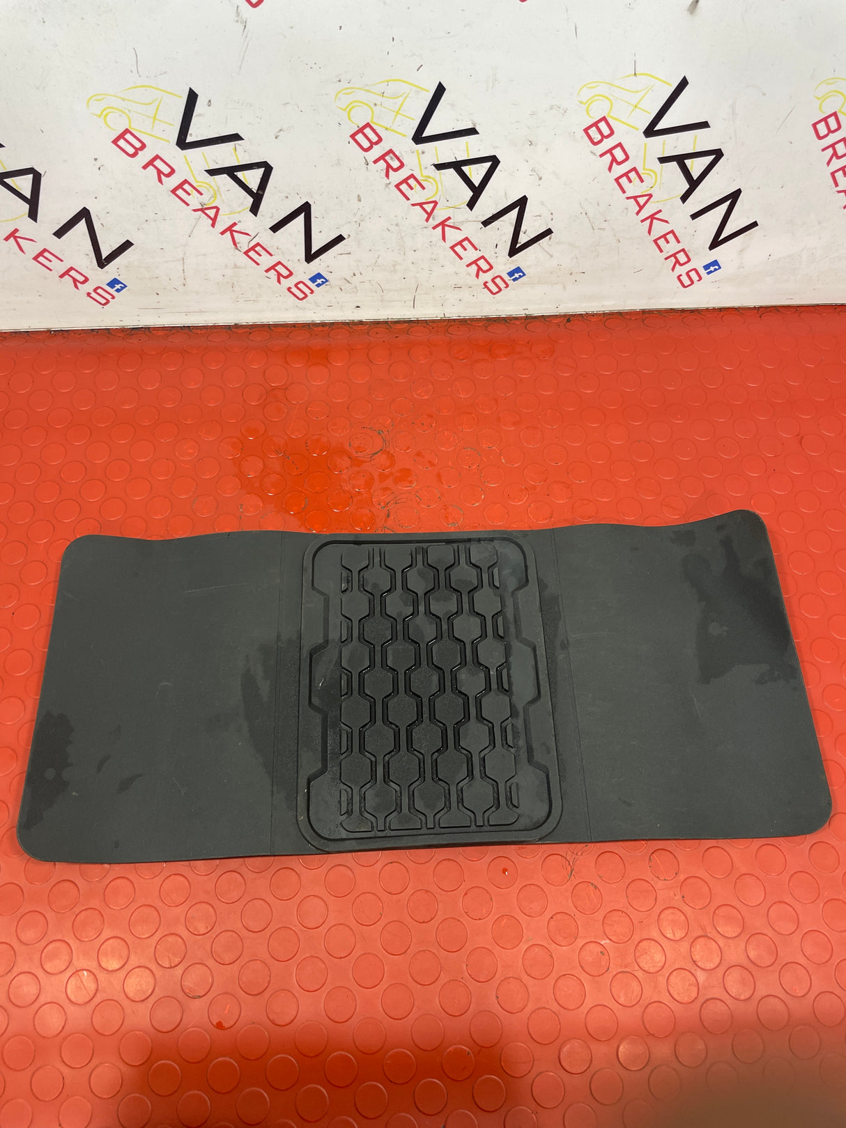 Ford Ranger REAR CENTRAL RUBBER FLOOR MAT 2019-2024 P/N AB3926130B40AAW