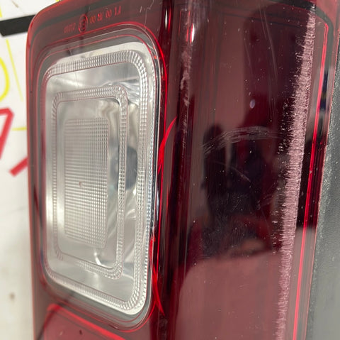 Renault Trafic DRIVER SIDE REAR REVERSE/FOG LIGHT (CRACKED LENS) 2019 P/N 265549399R