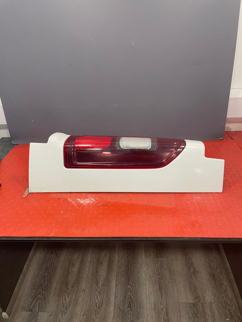 Renault Trafic/Vauxhall Vivaro/NV300 Primastar REAR TAILLIGHT ASSEMBLY Drivers Side White 2014-2019 P/N 93450968