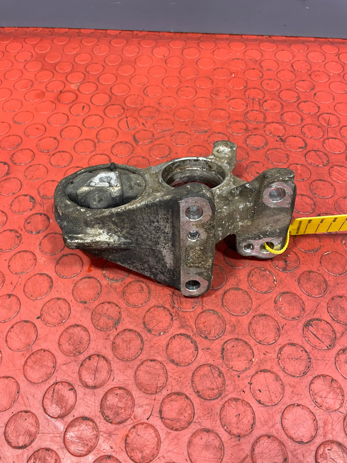 Citroen Berlingo/Peugeot Partner DRIVESHAFT MOUNT  2015-2018 P/N 81090780 - 1