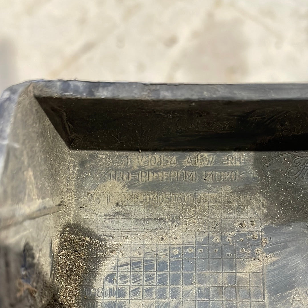 Ford Transit SIDE'S SKIRT TRIM MOLDING Driver's Side MK8 2013-2018 P/N BK31V10154AEW