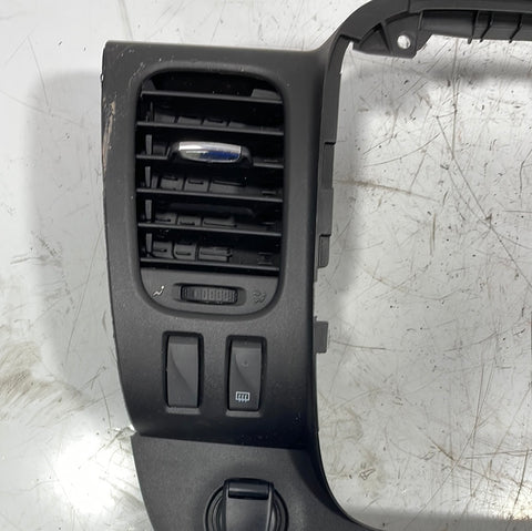 Vauxhall Vivaro Twinturbo CENTER RADIO TRIM WITH VENTS 1.6 2014-2019 P/N 1409244X