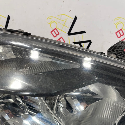 Ford Transit Custom DRIVER SIDE FRONT HEADLIGHT (BROKEN ADJUSTER) 2013-2018  P/N BK2113W029