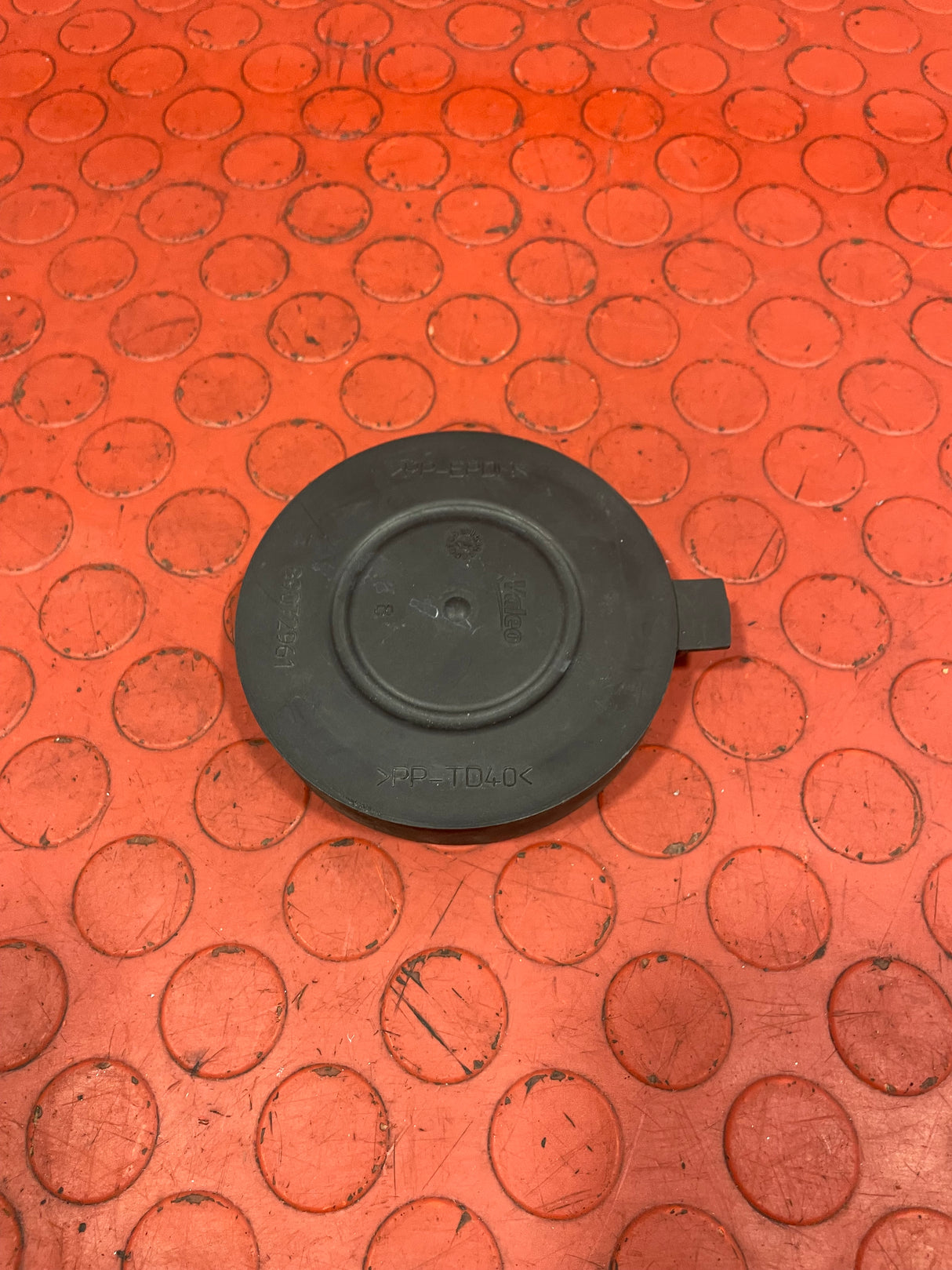 Citroen Berlingo/Peugeot Partner HEADLIGHT DUST COVER CAP 89072961