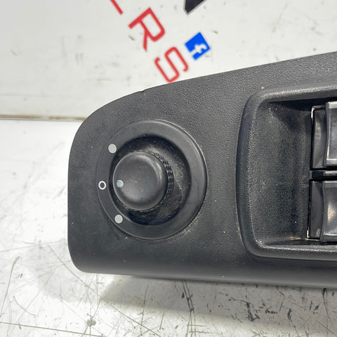 Vauxhall Vivaro/Renault Trafic ELECTRIC WINDOW SWITCH AND INNER DOOR HANDLE TRIM 1.6 2014-2016 P/N 938666437