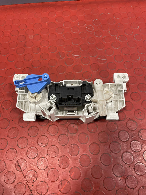 Renault Trafic/Vauxhall Vivaro HEATER CONTROL SWITCHES WITH AIR CONDITIONING 2014-2019 P/N 30080060