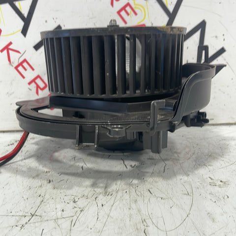 Volkswagen Crafter FAN HEATER BLOWER MOTOR 2021 P/N 5WC819021