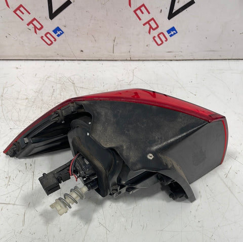 Volkswagen Golf DRIVER SIDE TAILLIGHT 2016 P/N 5G0945096P