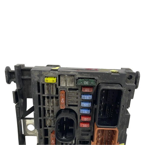 Citroen Berlingo/Peugeot Partner FUSEBOX 2008-2015 P/N 9807028880 R05