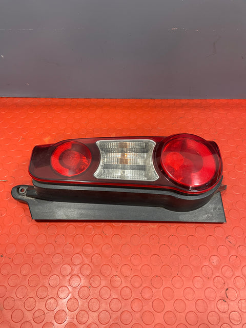 Citroen Berlingo/Peugeot Partner  TAIL LIGHT DRIVER'S SIDE (DAMAGE MOUNTING) 1.6 2012-2018 P/N 9680607880 - 1