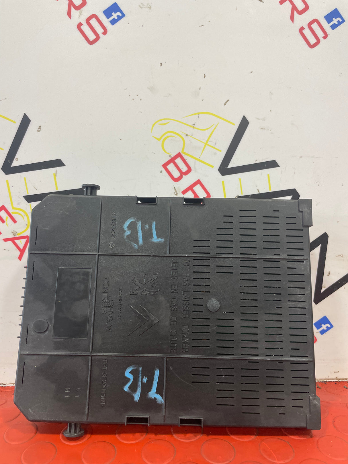 Peugeot Partner/Citroen Berlingo FUSE BOX  P/N 966689538002