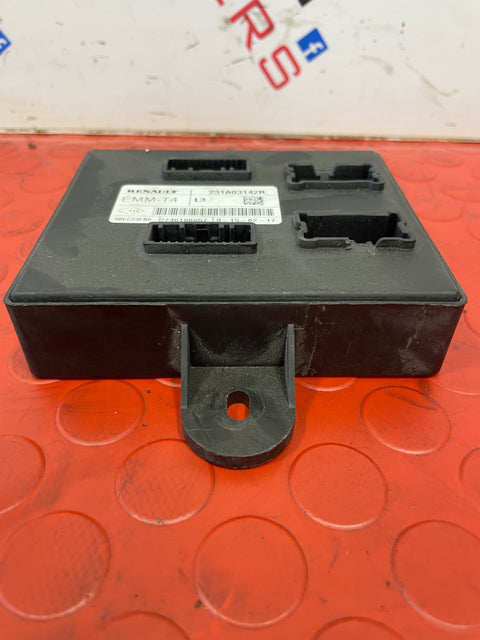 Renault Trafic ECU COMFORT CONTROL MODULE 2014-2017   P/N 231A03142R