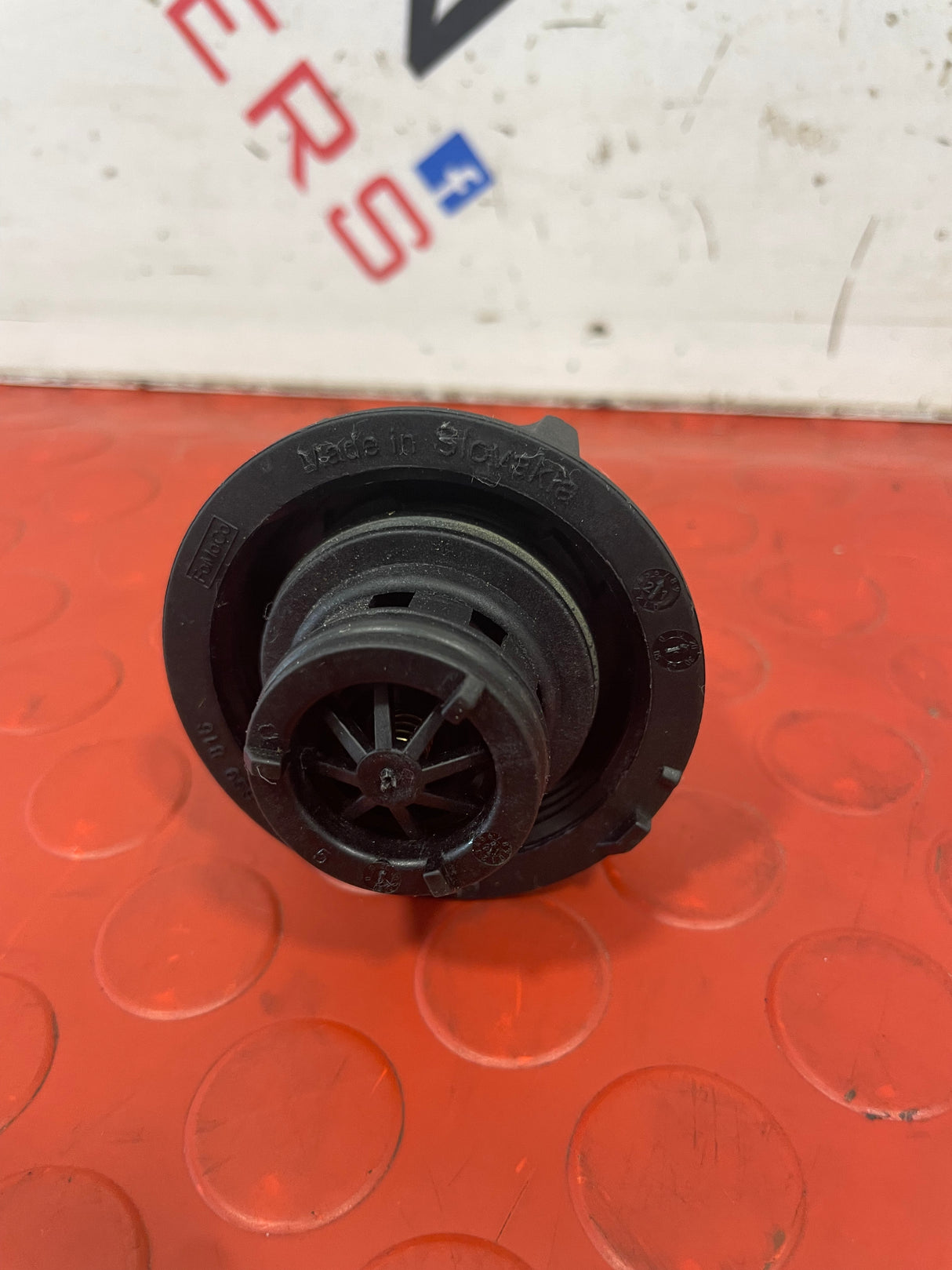 Ford Trnasit RADIATOR COOLANT EXPANSION TANK CAP/LID P/N DG938101AA