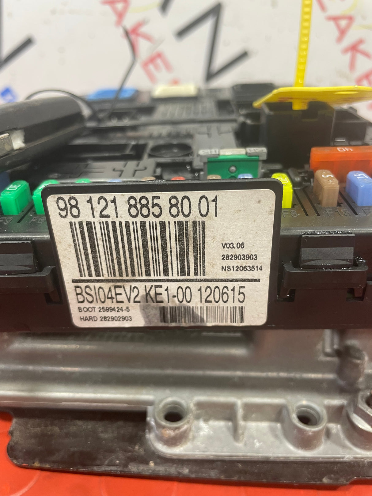 Peugeot Partner/Citroen Berlingo 2015 BSI P/N 981218858001