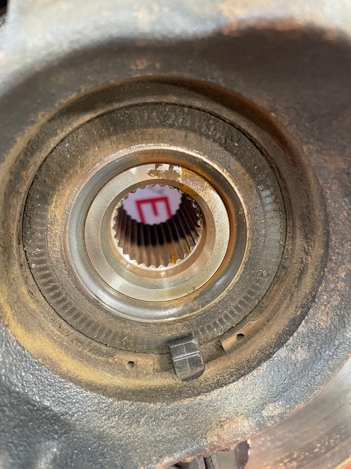 Citroen Dispatch Peugeot Expert Toyota Proace PASSENGER SIDE FRONT HUB WITH ABS 1.6L 2017-2024 P/N  98136419