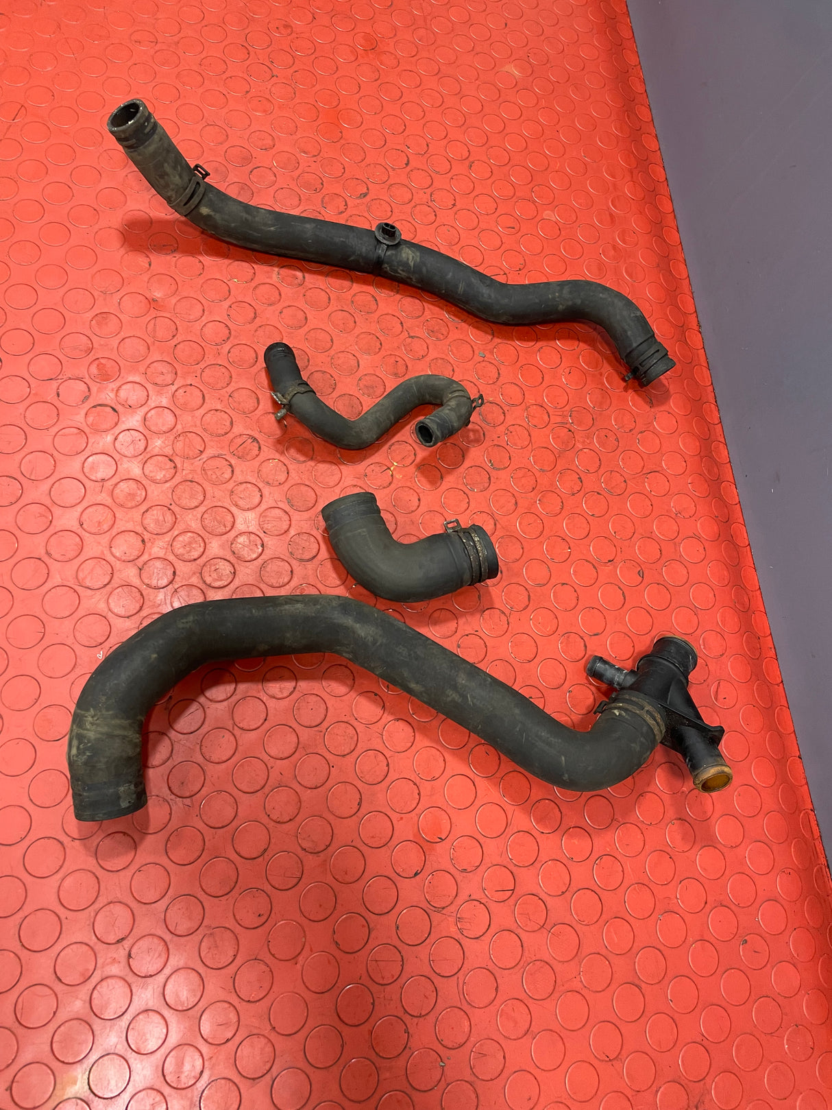 Ford Transit Mk8 (4pcs HOSE ONLY) for POWER STEERING PUMP 2.2 2013-2016 with Part Number 6C1Q8K500AF - 1