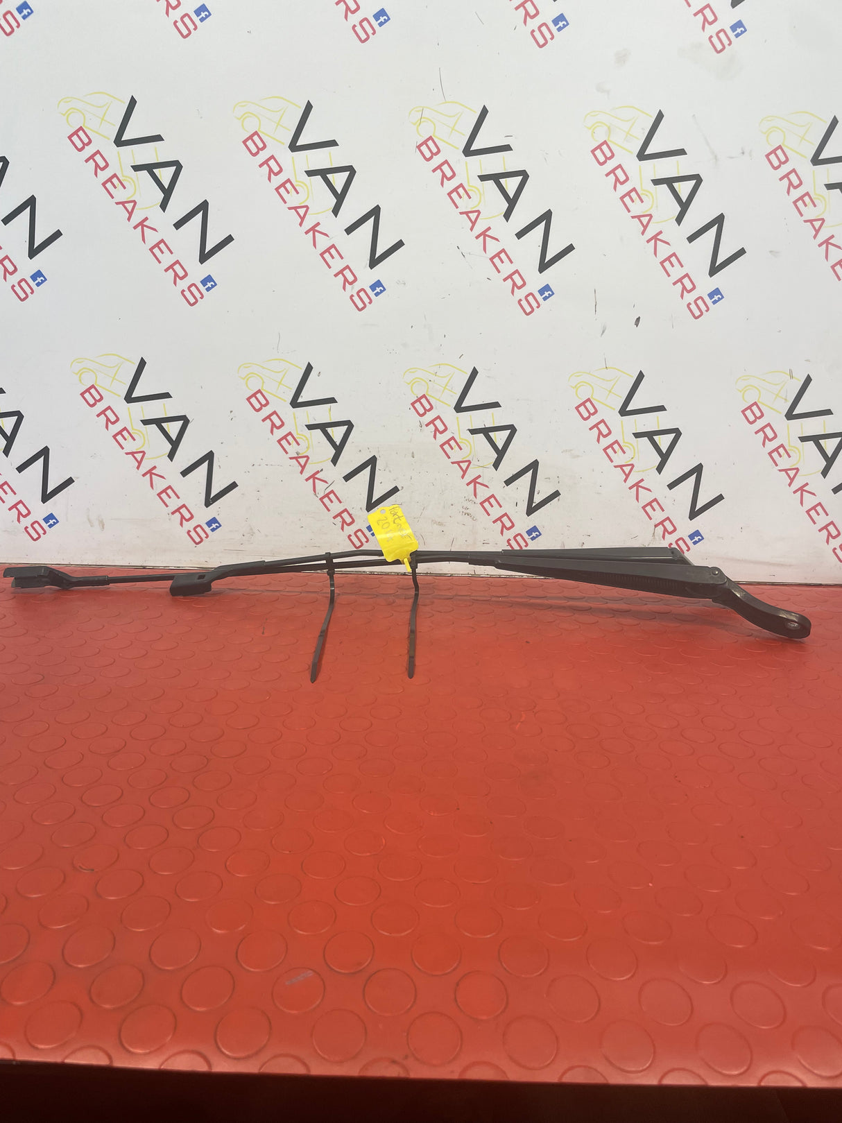 Citroen Berlingo/Peugeot Partner WINDSCREEN WIPERS (PAIR) No Blades 2008-2018   P/N 9682975280 - 1