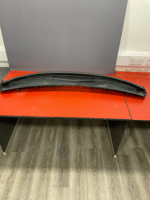 Peugeot Partner/Citroen Berlingo SCUTTLE PANEL WIPER TRIM 2015-2018  P/N 9680568877