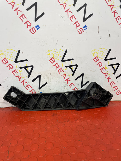 Vauxhall Vivaro/Nissan NV300/Renault Trafic MK3. SLAM PANEL BRACKET      P/N 625001299R