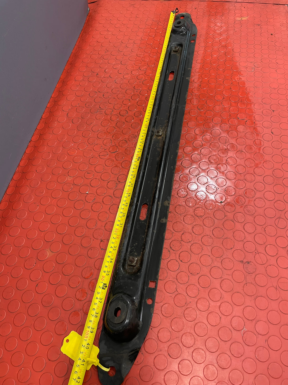 Citroen Berlingo/ Peugeot Partner BOTTOM RADIATOR BRACKET 2008-2018 P/N D04S40