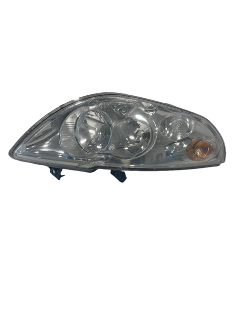 Renault Master DRIVERS SIDE HEADLIGHT N/S 2010-2019  P/N 260100050R