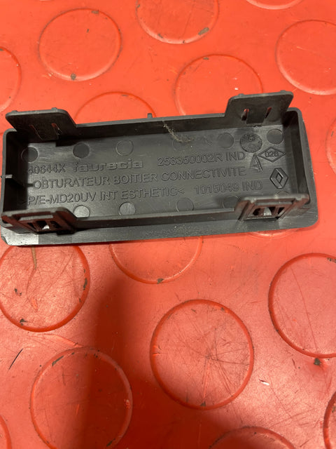 Renault Trafic/Vauxhall Vivaro DASHBOARD TRIM P/N 253350002R