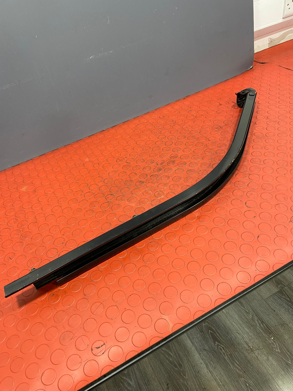 Citroen Berlingo SLIDING DOOR LOWER RAILING Passenger's Side 2019-2024 P/N 9816966680