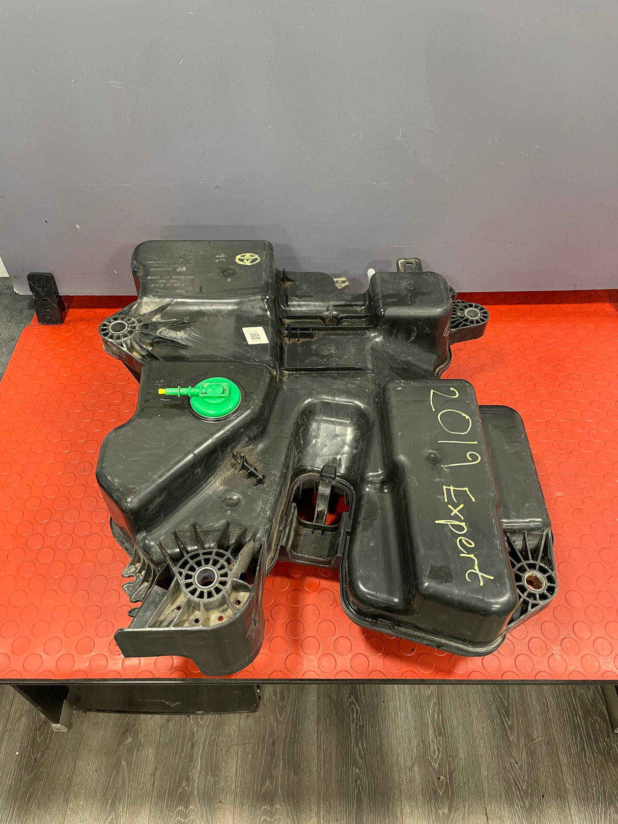 Citroen Dispatch/Peugeot Expert/Toyota Proace/Vauxhall Vivaro/Fiat Scudo ADBLUE TANK AND PUMP 2016-2024 P/N 9842316580 - 2