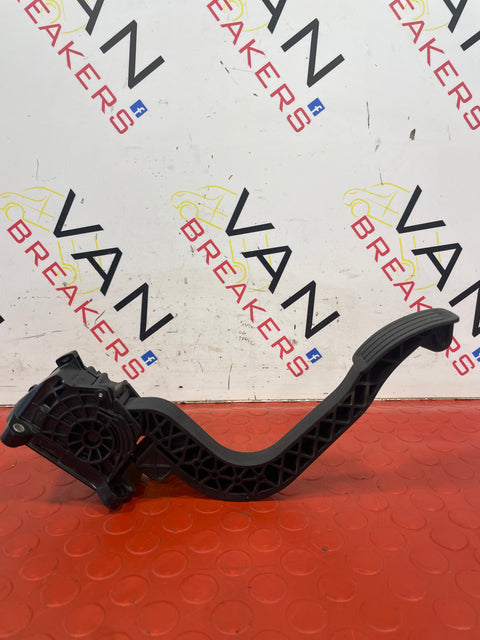 Citroen Dispatch/Peugeot Expert ACCELERATOR THROTTLE PEDAL 1.5HDI 2019-2023   P/N 9806607380