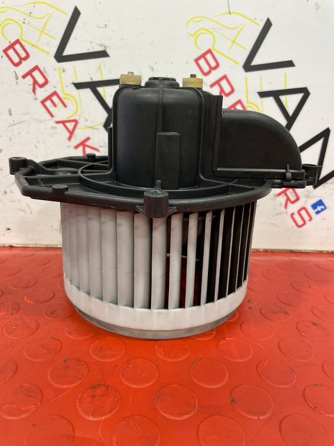Citroen Berlingo C4/Peugeot Partner HEATER BLOWER MOTOR 2008-2013  P/N 5E2228200