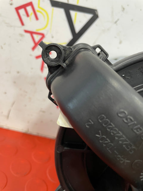 Citroen Berlingo C4/Peugeot Partner HEATER BLOWER MOTOR 2008-2013  P/N 5E2228200