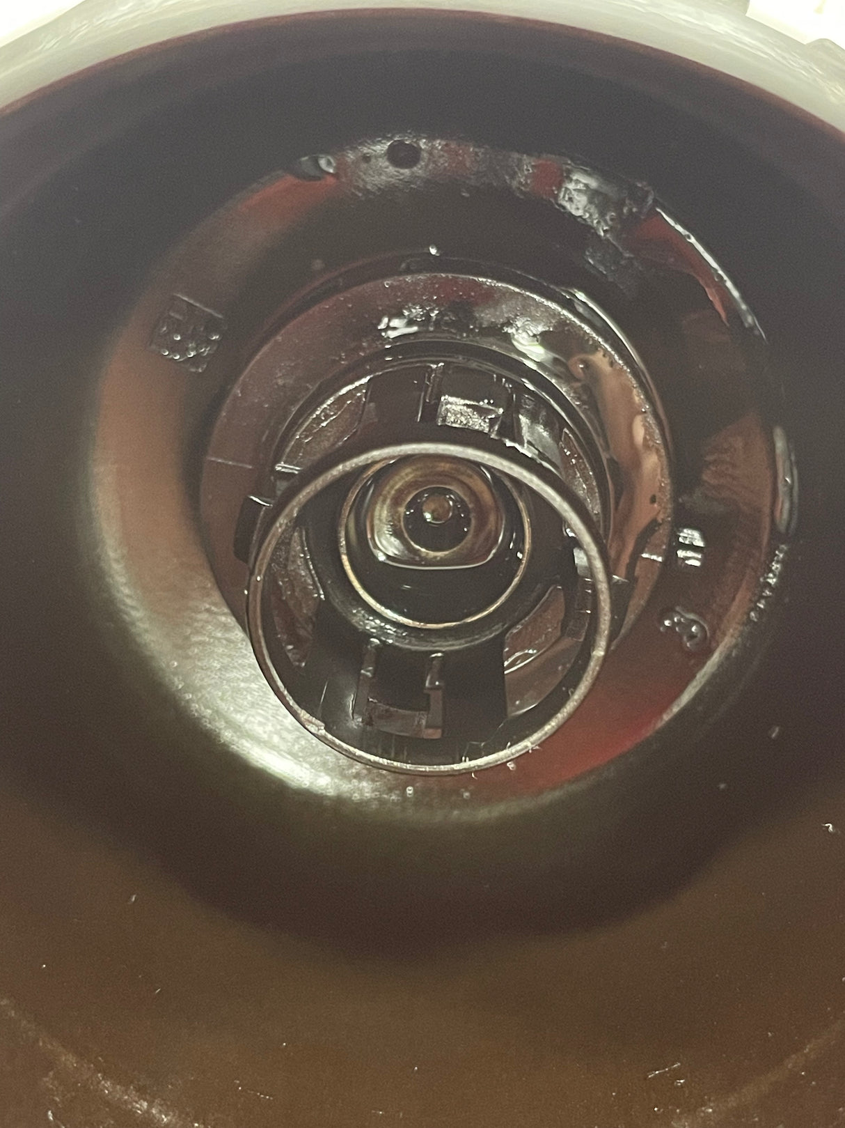 Citroen Berlingo/ OIL FILTER CAP LID TOP 2013-2018 1.6HDI P/N 1610693880