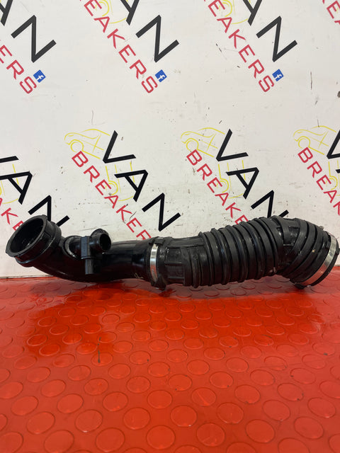 Volkswagen Crafter AIR INTAKE PIPE 2.0 DIESEL    2019   P/N 2N0129654D