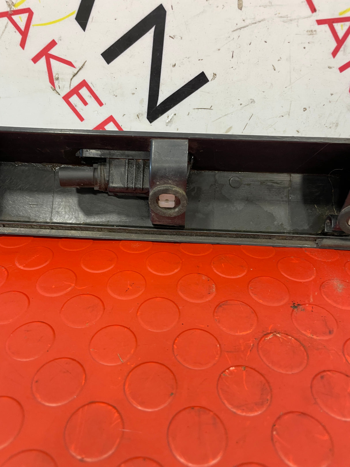 Volkswagen Crafter NUMBER PLATE LIGHT TRIM WITH LIGHTS  P/N 7C0827329