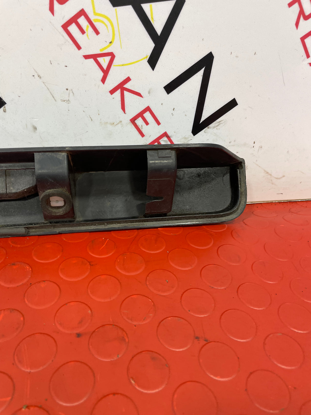 Volkswagen Crafter NUMBER PLATE LIGHT TRIM WITH LIGHTS  P/N 7C0827329