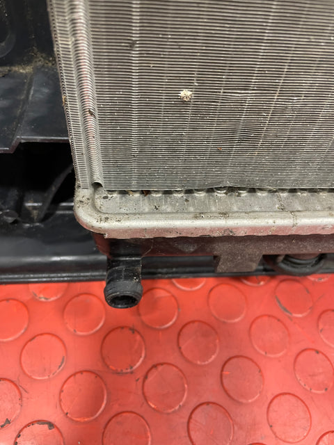 Citroen Berlingo/Peugeot Partner RADIATOR ASSEMBLY W/ FRAME (Minor Crack in the Frame) 1.6  2008-2016 P/N 9682720480