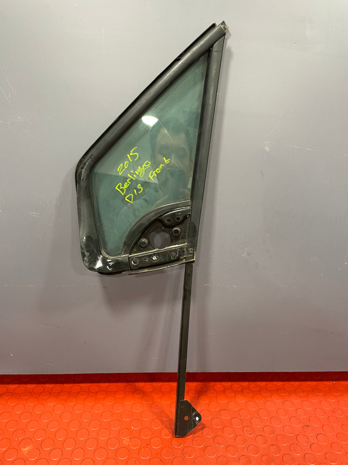 Citroen Berlingo/Peugeot Partner QUARTER GLASS WINDOW PANEL Driver's Side 2008-2018 P/N 9675118180 / 43R000016