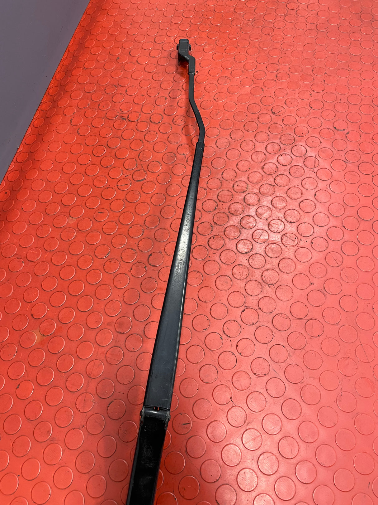 Volkswagen Crafter WIPER ARM Passenger's Side 2017-2023 P/N 7C2955409