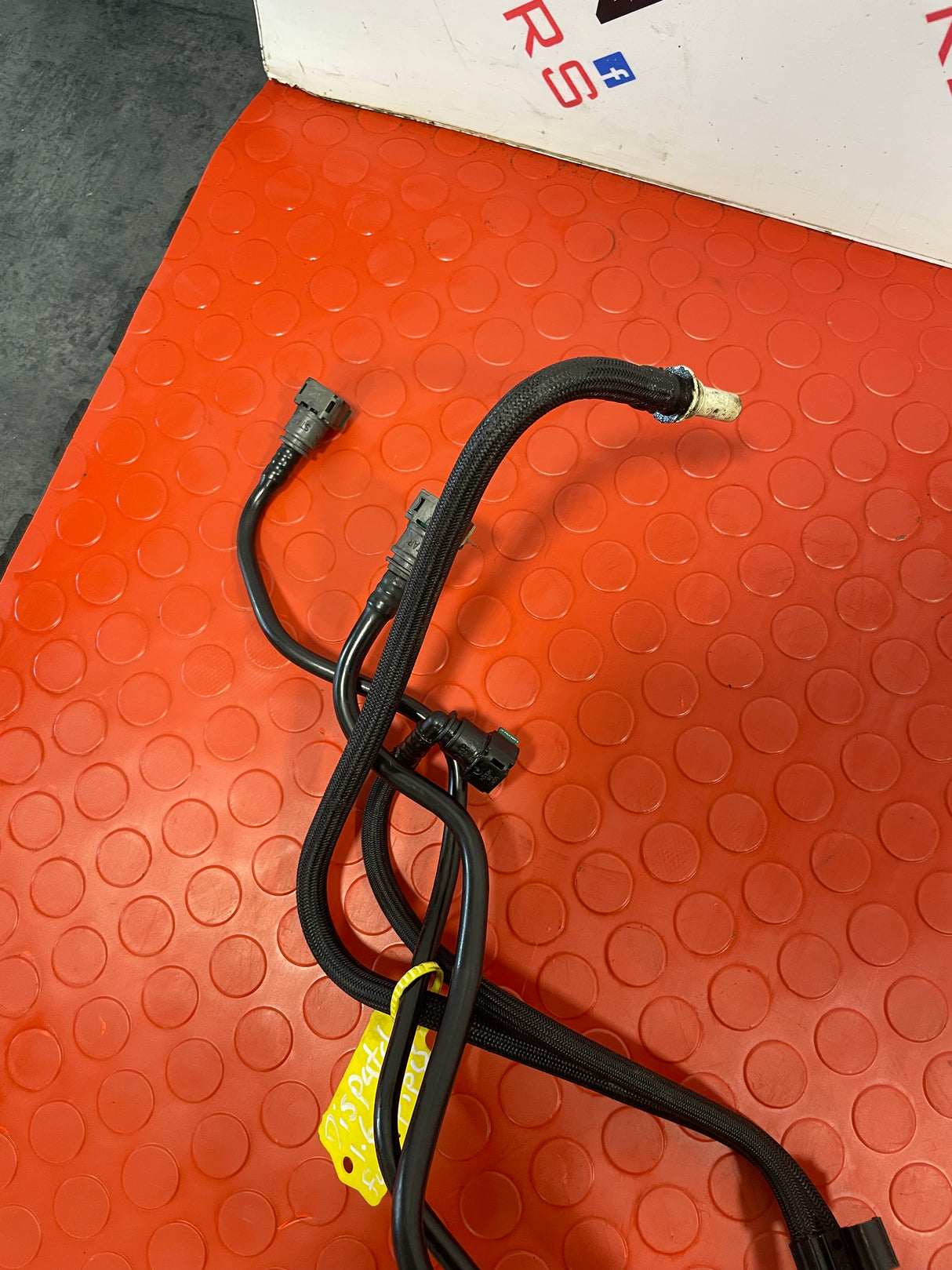 Citroen Dispatch Peugeot Expert Toyota Proace Vauxhall Vivaro DUAL FUEL PIPES 1.6HDI P/N 9819365880