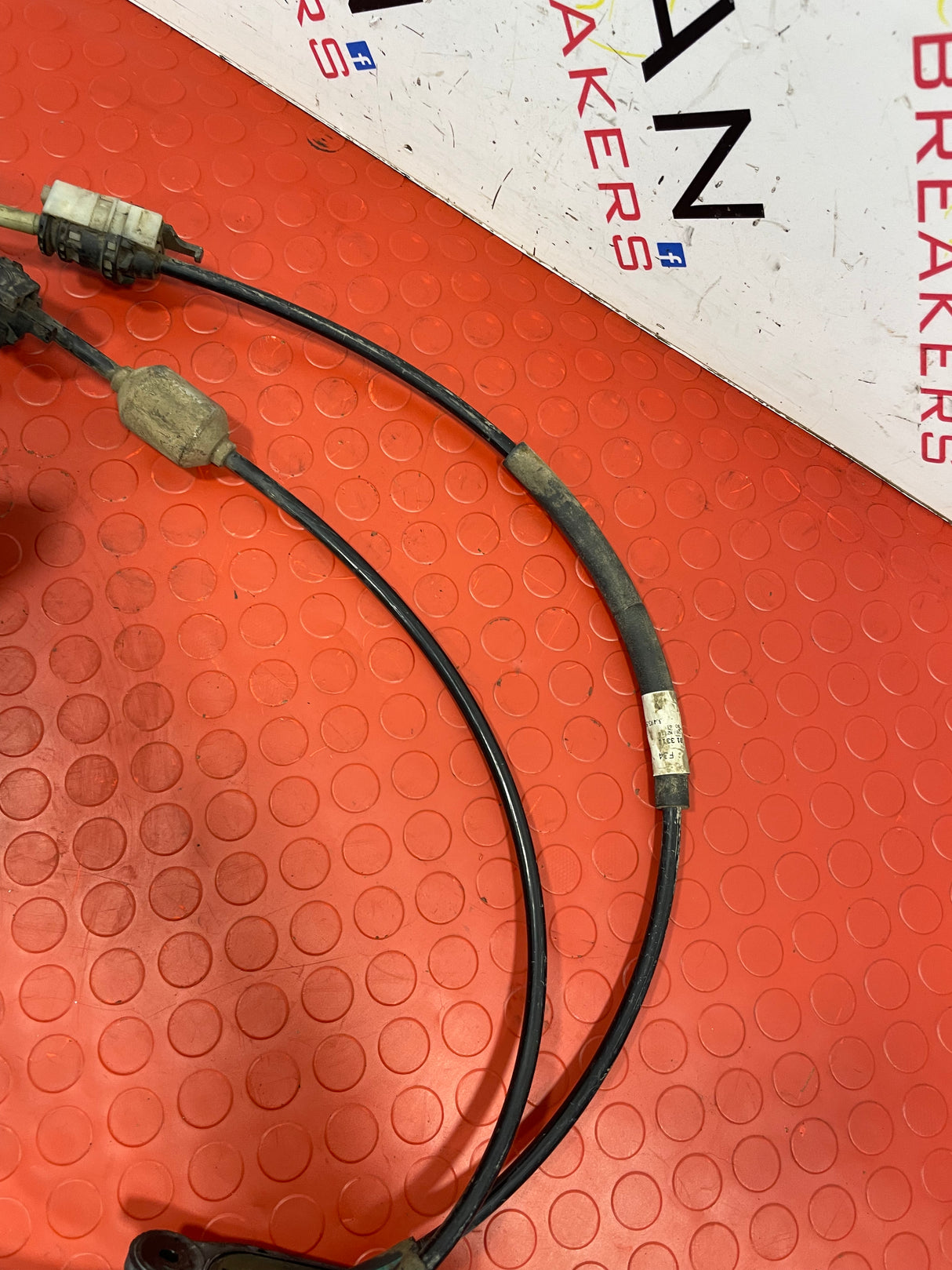 Renault GEAR SELECTOR WITH GEAR CABLES (6 SPEED) FWD 2016 P/N 349352755R