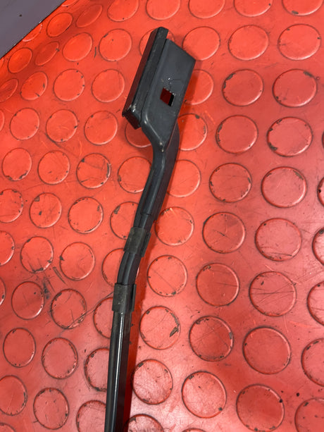 Vauxhall Combo/Peugeot Partner/Citroen Berlingo/Dispatch/Toyota Proace City WINDSCREEN WIPER ARM Driver's Side O/S P/N 9817214480