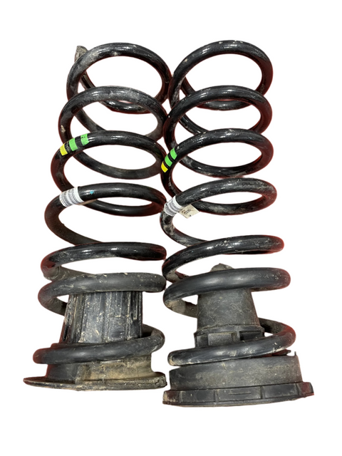 Citroen Berlingo/Peugeot Partner/vauxhall Combo/Toyota Proace City REAR COIL SPRING PAIR w/ RUBBER PLATE P/N 9824534080